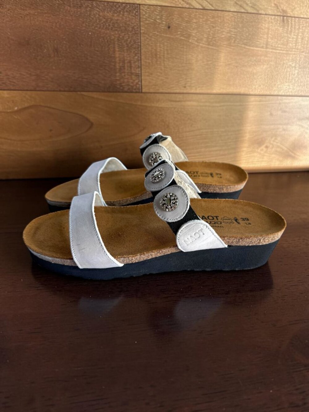 Naot Marissa Silver Gray Sandals Cork Wedge Rhinestone Circles EU 39 US 8 - Picture 4 of 10